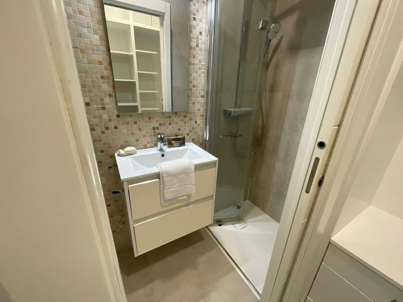 Апартаменты Nuevo! Piso En Pleno Centro Сантандер Экстерьер фото